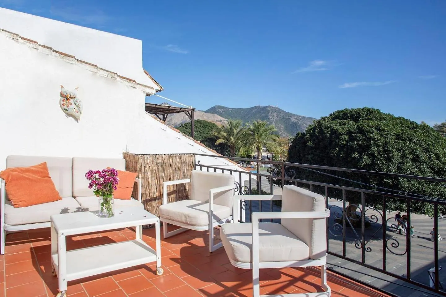 Sunny Terrace & Mountain Views Apartment Mijas
